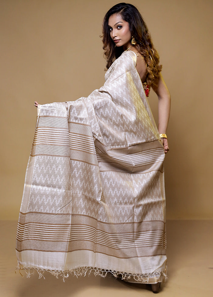 Cream Tussar Silk Saree With Blouse Piece