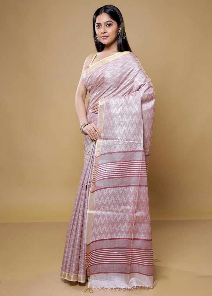 Cream Tussar Silk Saree With Blouse Piece