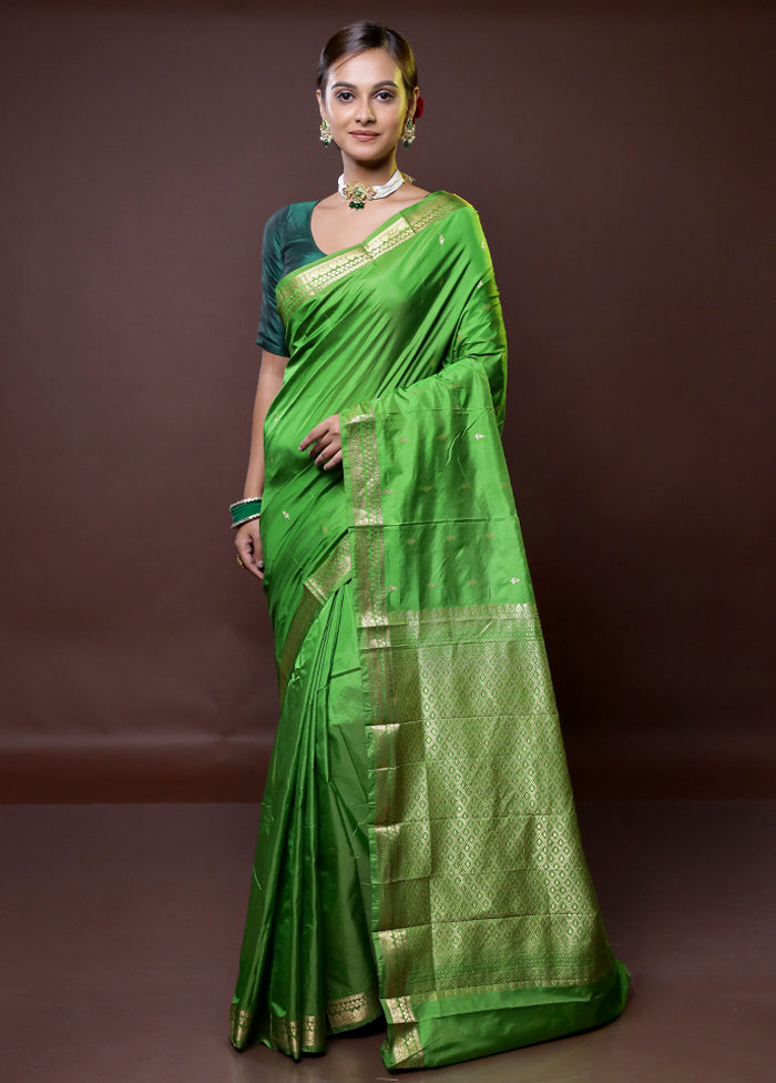 Green Kanjivaram Silk Saree With Blouse Piece