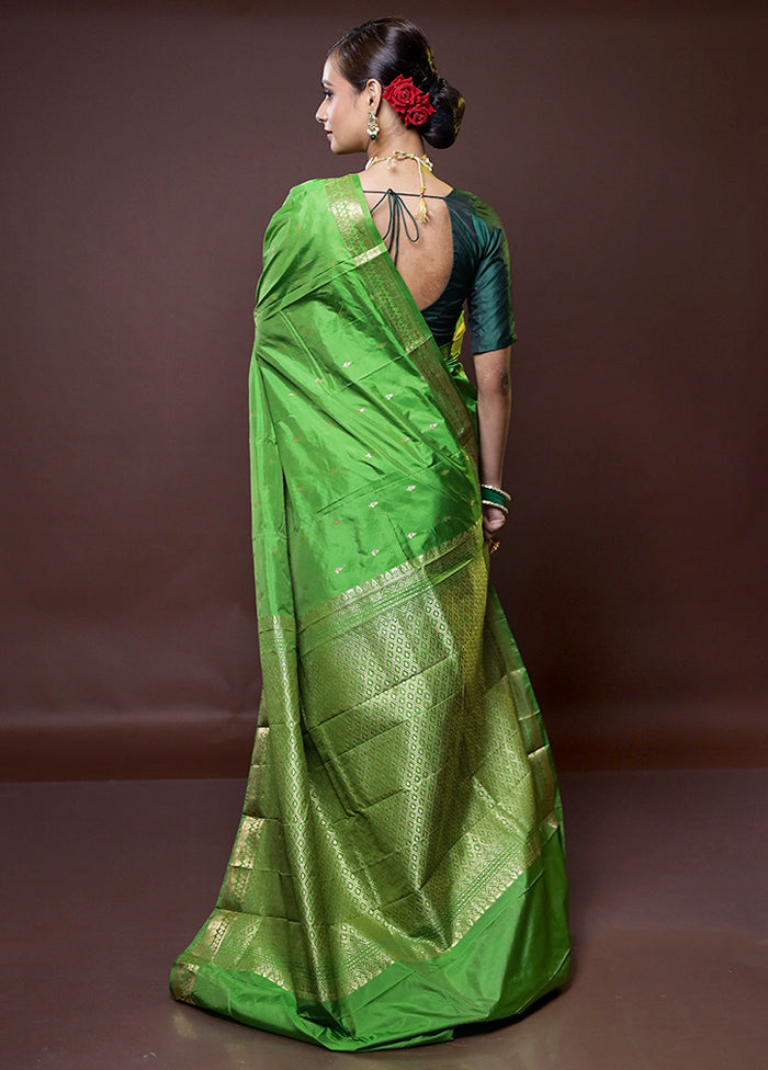 Green Kanjivaram Silk Saree With Blouse Piece