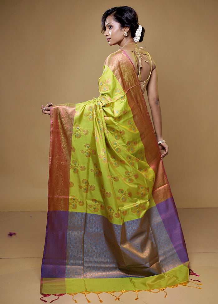 Green Dupion Silk Saree With Blouse Piece