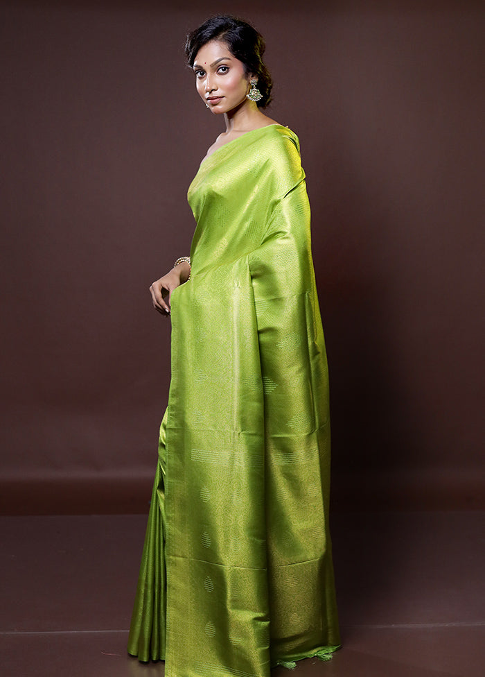 Green Dupion Silk Saree With Blouse Piece