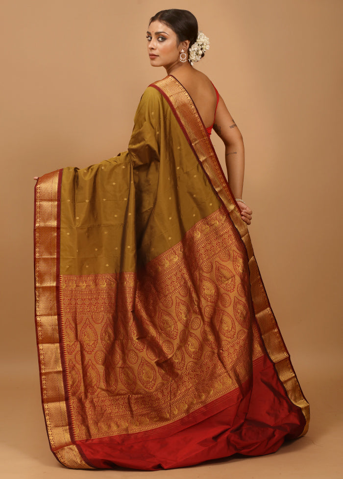 Green Kanjivaram Silk Saree With Blouse Piece