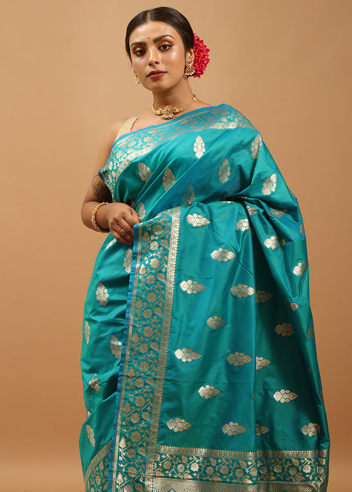 Blue Katan Silk Saree With Blouse Piece