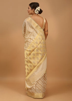 Cream Cotton Saree With Blouse Piece