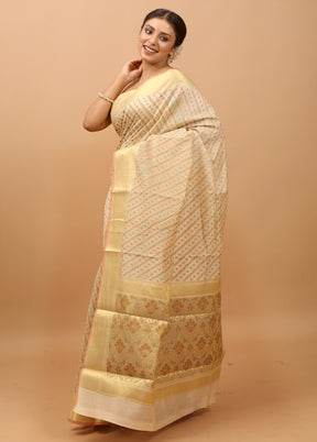 Cream Cotton Saree With Blouse Piece