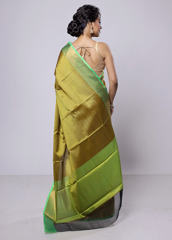 Green Kora Silk Saree With Blouse Piece