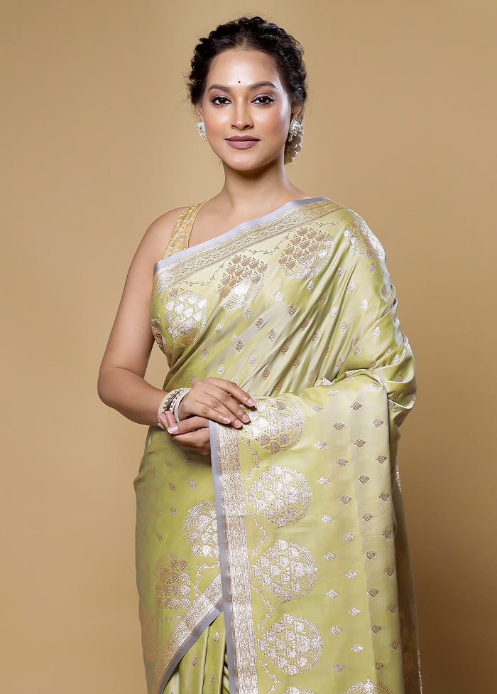 Green Banarasi Silk Saree With Blouse Piece