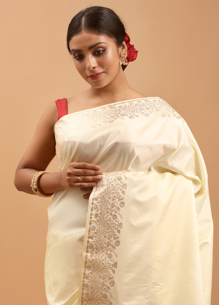 White Banarasi Silk Saree With Blouse Piece