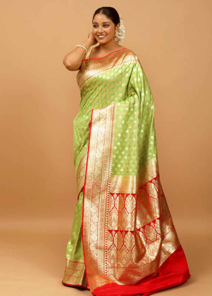 Green Tanchoi Silk Saree With Blouse Piece