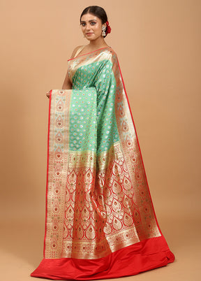 Green Tanchoi Silk Saree With Blouse Piece