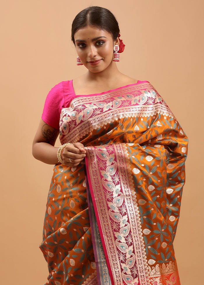 Rust Tanchoi Silk Saree With Blouse Piece