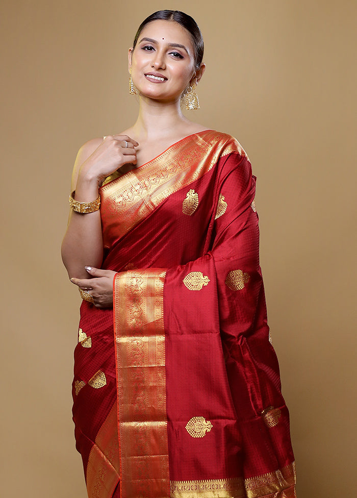 Red Handloom Kanchipuram Pure Silk Saree With Blouse Piece