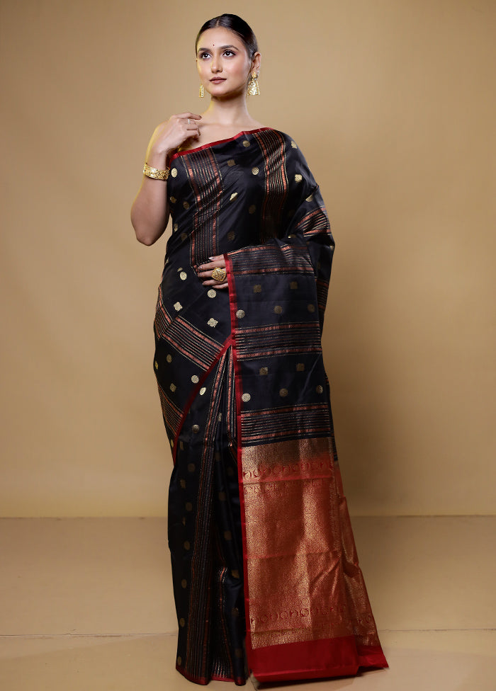 Black Handloom Kanchipuram Pure Silk Saree With Blouse Piece