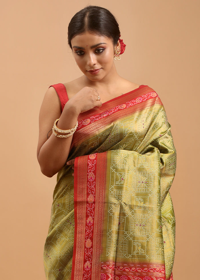 Green Dupion Silk Saree With Blouse Piece