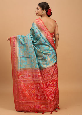 Green Dupion Silk Saree With Blouse Piece