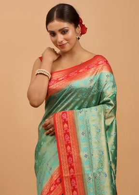 Green Dupion Silk Saree With Blouse Piece