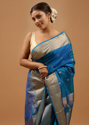 Blue Handloom Kanchipuram Pure Silk Saree With Blouse Piece