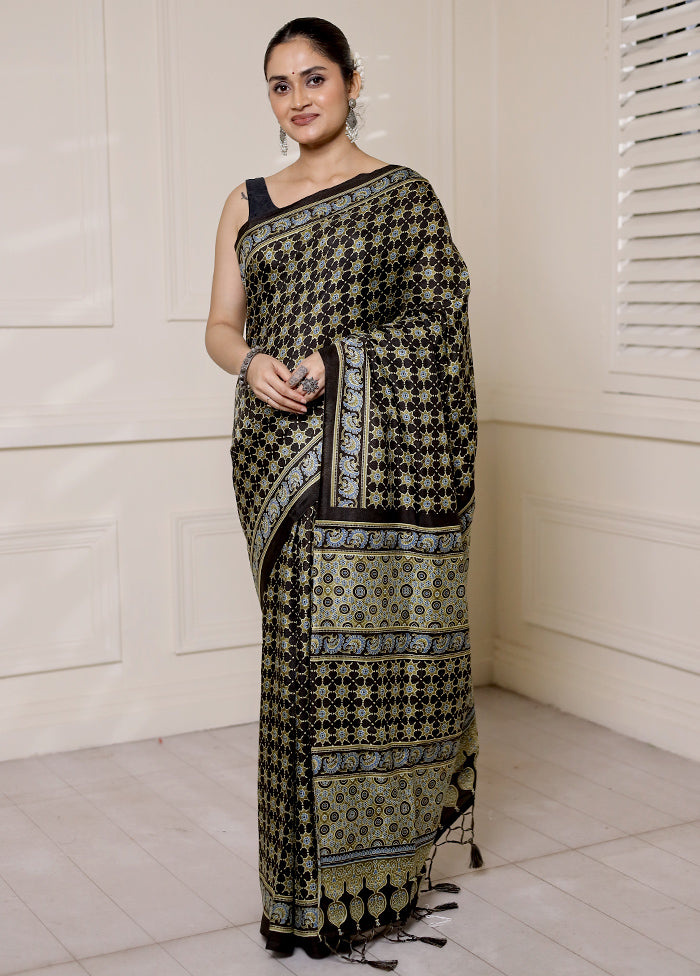 Black Dupion Silk Saree With Blouse Piece