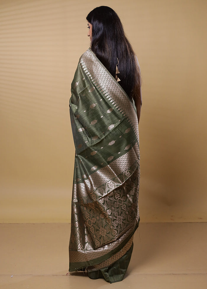 Green Dupion Silk Saree With Blouse Piece