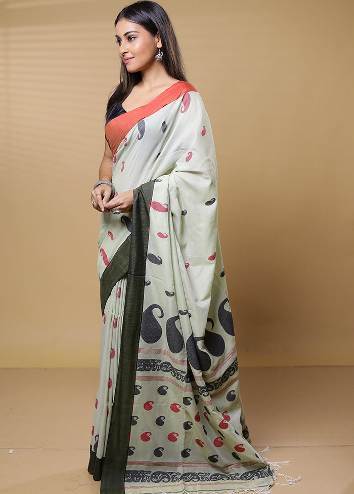 Green Cotton Saree With Blouse Piece