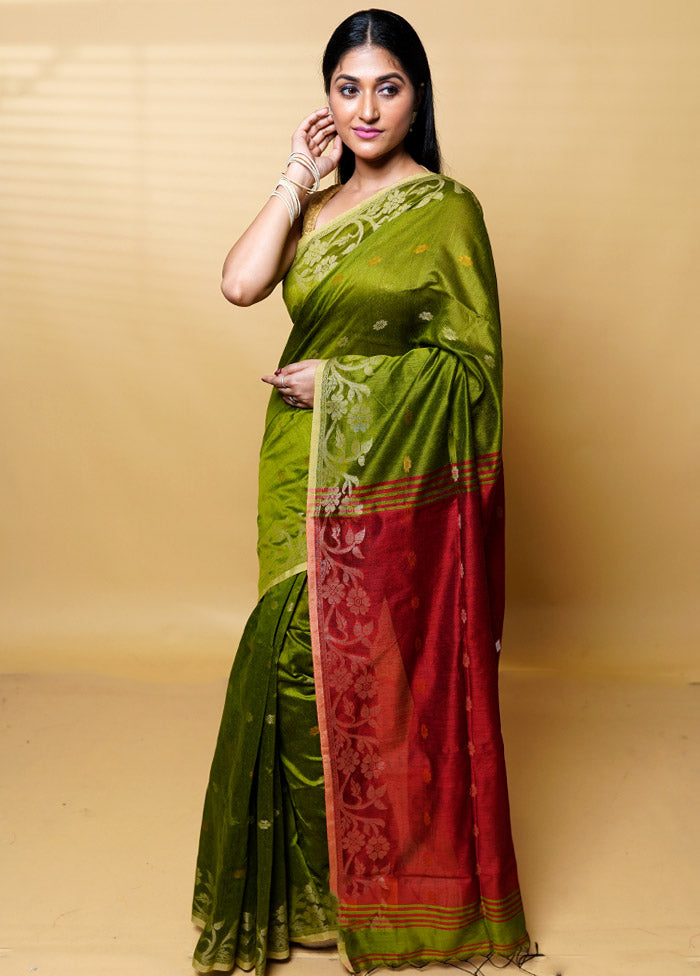 Green Khadi Cotton Saree With Blouse Piece