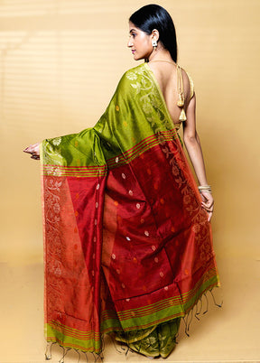 Green Khadi Cotton Saree With Blouse Piece