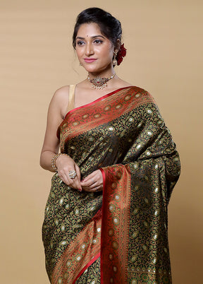 Black Tanchoi Silk Saree With Blouse Piece