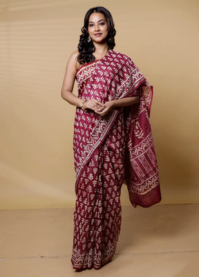 Red Chanderi Cotton Saree With Blouse Piece