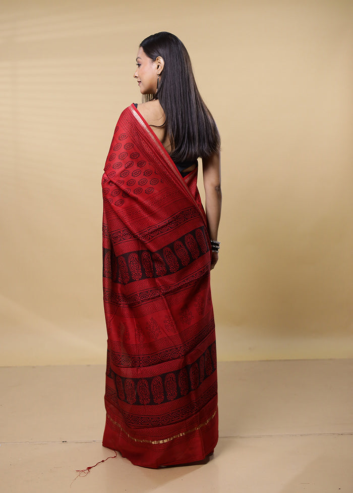 Red Chanderi Cotton Saree With Blouse Piece