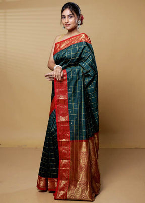 Green Kanjivaram Silk Saree With Blouse Piece