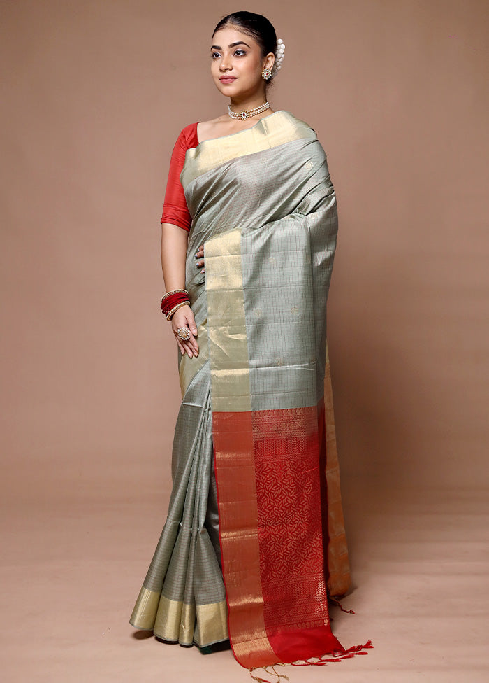 Green Handloom Kanchipuram Pure Silk Saree With Blouse Piece