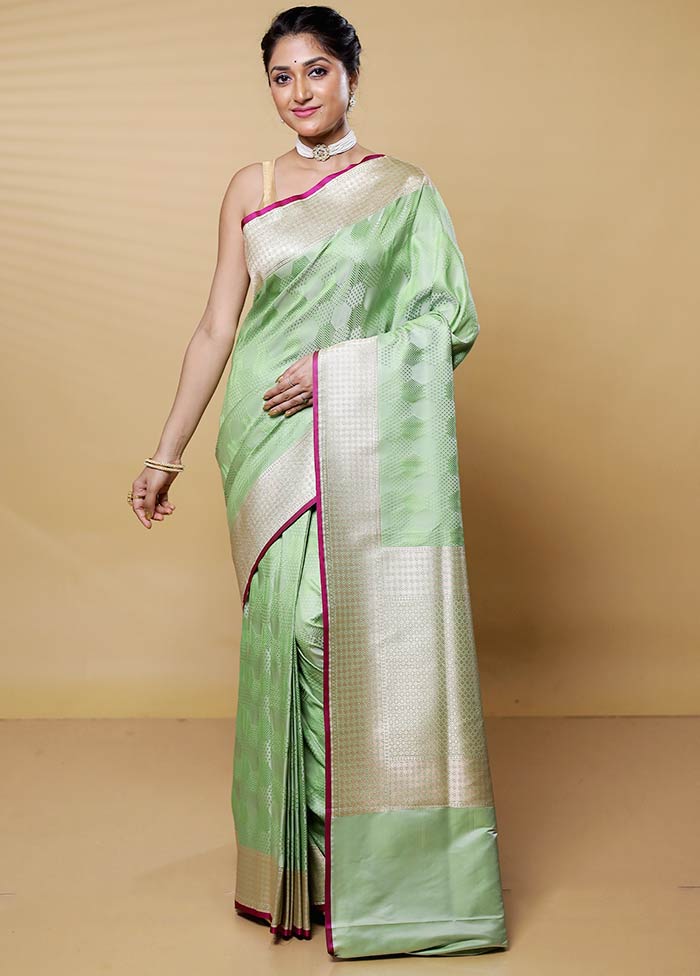 Green Tanchoi Silk Saree With Blouse Piece