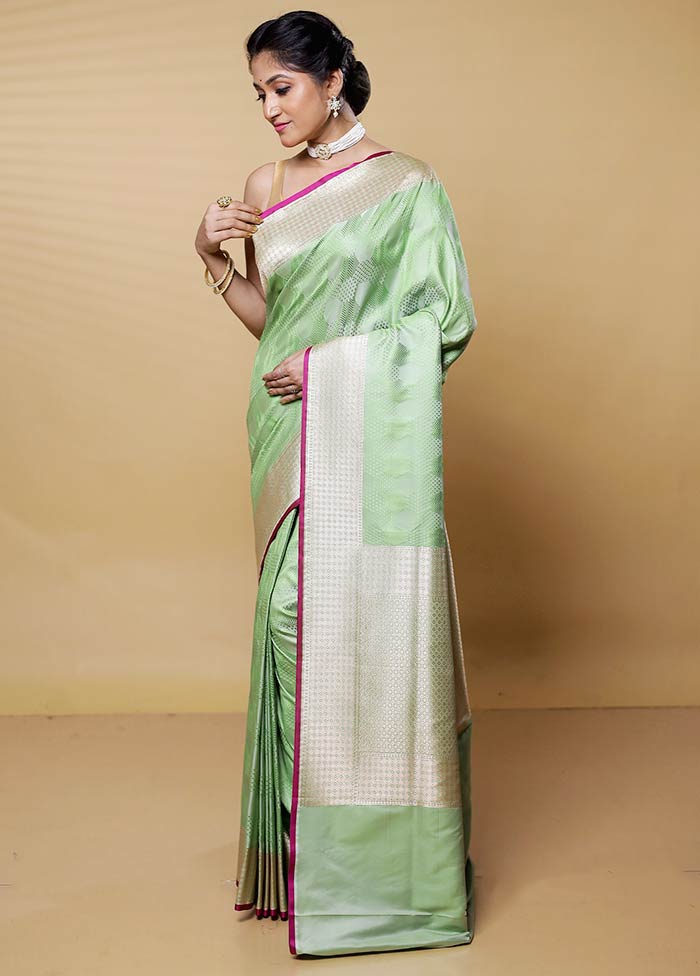 Green Tanchoi Silk Saree With Blouse Piece