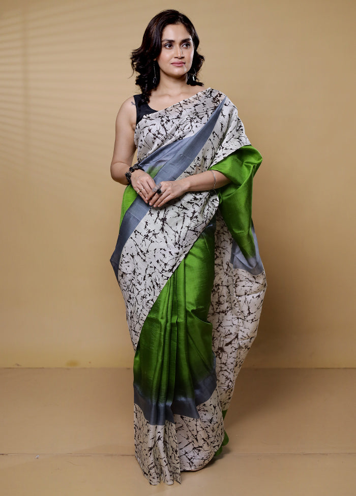 Green Printed Pure Silk Saree Without Blouse Piece