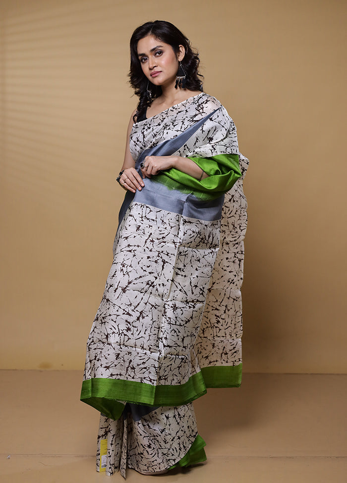 Green Printed Pure Silk Saree Without Blouse Piece