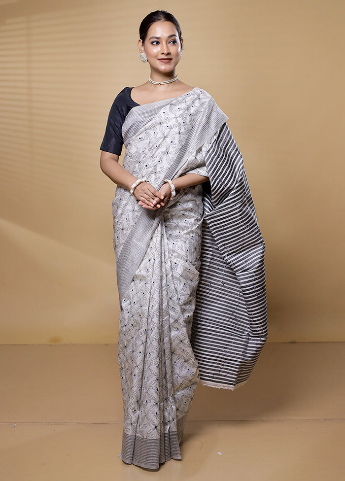 Grey Handloom Kantha Stitch Pure Silk Saree With Blouse Piece