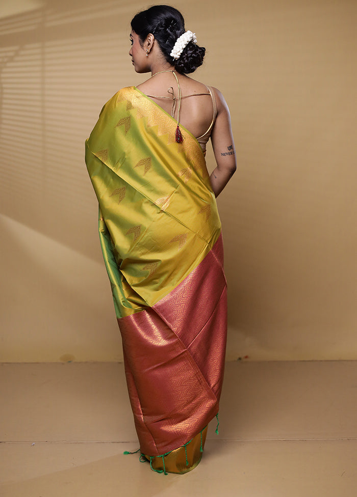 Green Dupion Silk Saree With Blouse Piece