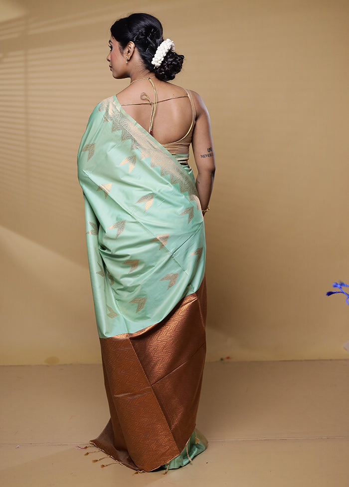 Green Dupion Silk Saree With Blouse Piece