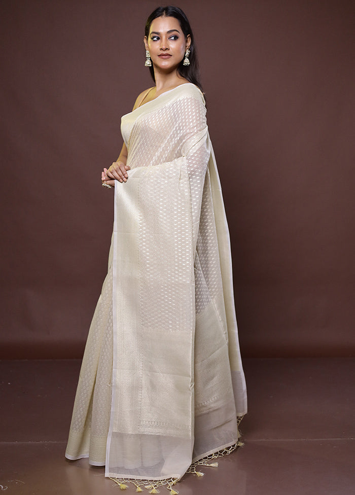 White Kora Silk Saree With Blouse Piece