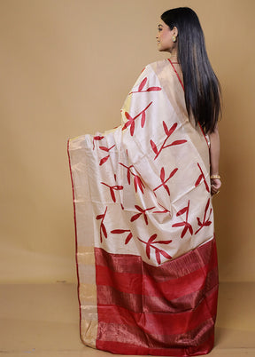 Cream Handloom Tussar Pure Silk Saree With Blouse Piece