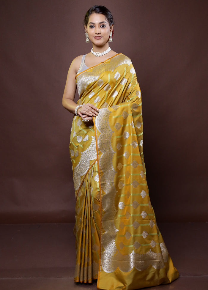 Yellow Uppada Silk Saree With Blouse Piece