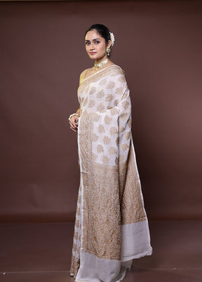 White Handloom Pure Georgette Saree With Blouse Piece