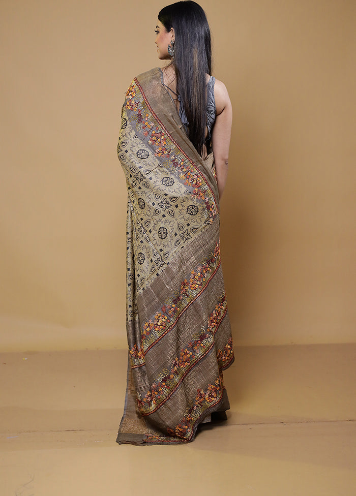 Cream Handloom Tussar Pure Silk Saree With Blouse Piece