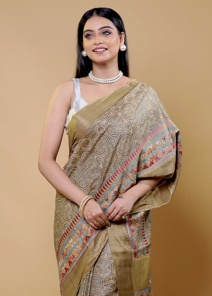 Cream Handloom Tussar Pure Silk Saree With Blouse Piece