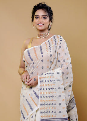 White Tant Jamdani Saree Without Blouse Piece