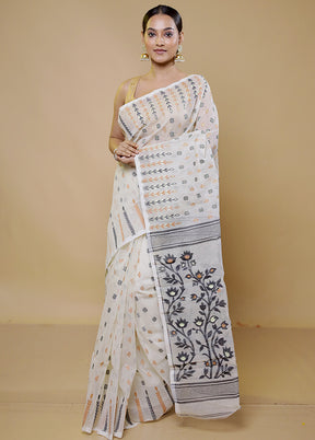 White Tant Jamdani Saree Without Blouse Piece