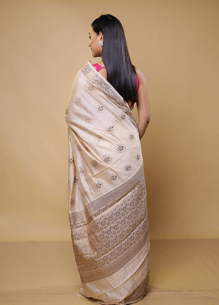 Cream Tussar Silk Saree With Blouse Piece