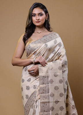 Cream Tussar Silk Saree With Blouse Piece