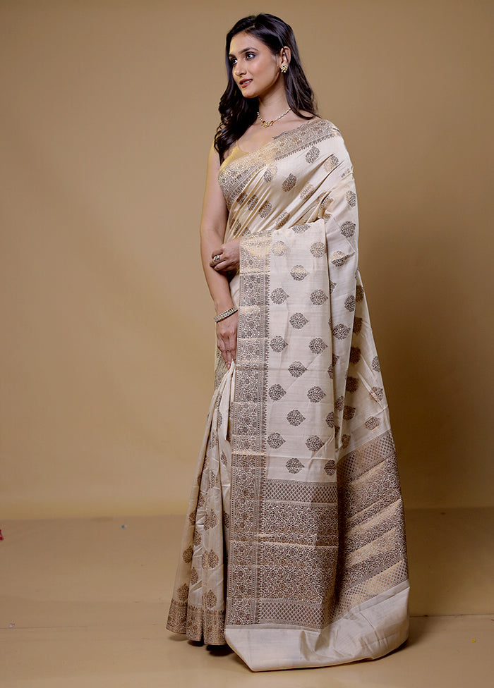 Cream Tussar Silk Saree With Blouse Piece